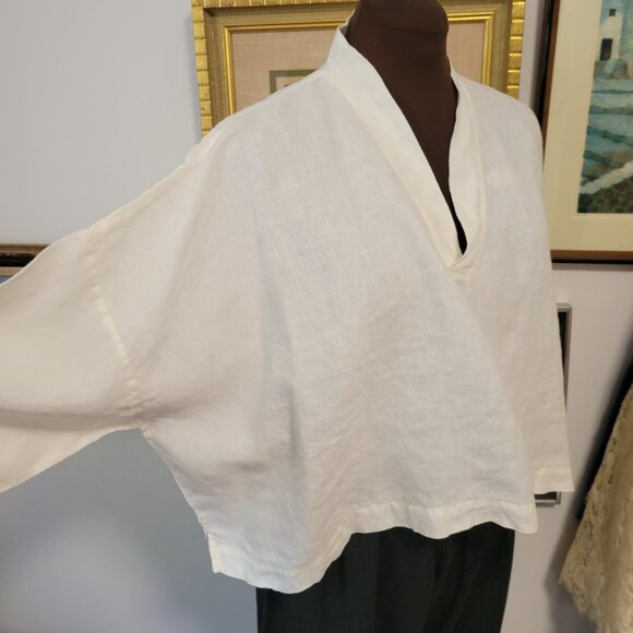 Eskandar European Design Crop Top in 100% Linen - Picture 2 of 3